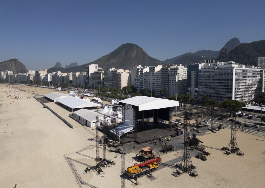 ‘Inflação Madonna’: preços na orla de Copacabana sobem mais que no réveillon e reservas em quiosques chegam a custar R$ 4 mil